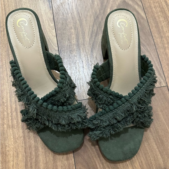 Size 8, Army green block heel sandals - Picture 1 of 4